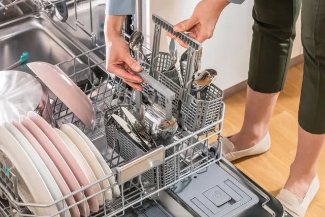 Perilica posuđa ugradbena 60 cm Gorenje GV642E90