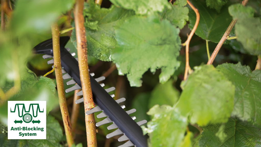 UniversalHedgeCut 18V-55 sa baterijom i punjačem