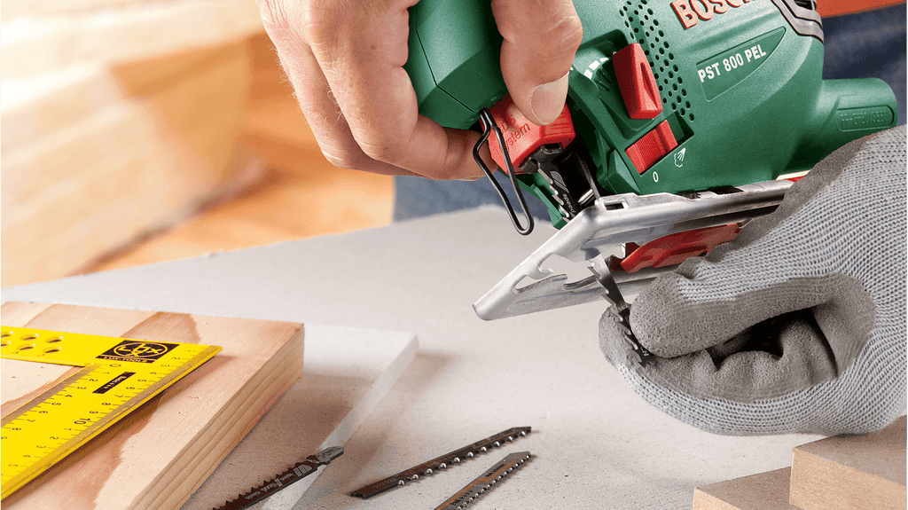 BOSCH ubodna pila PST 800 PEL