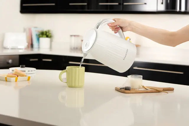 Kuhalo za vodu Russell Hobbs 27360-70 Eden White