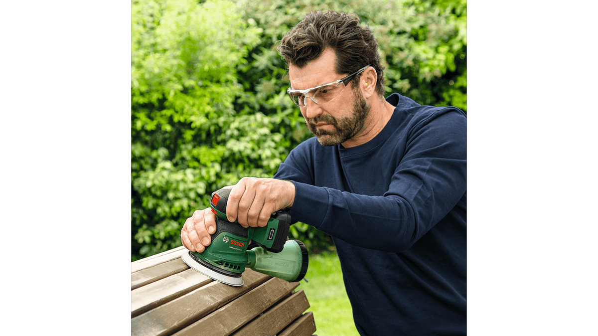 BOSCH aku ekscentarska brusilica universalorbit 18V-20 1xAku 18V 2,0Ah - u setu
